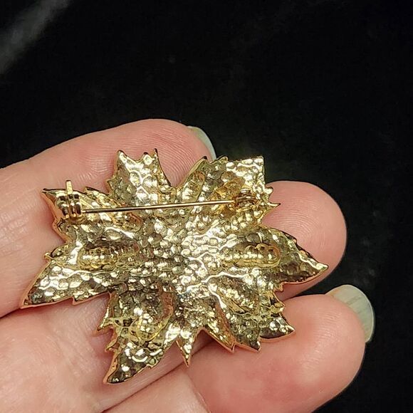 Convertible Avon Rhinestone Snowflake Stud Earrings  Poinsettia Brooch Christmas - Picture 4 of 7